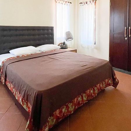 Kelapa Guest House Jimbaran Redpartner Bali Ngoại thất bức ảnh