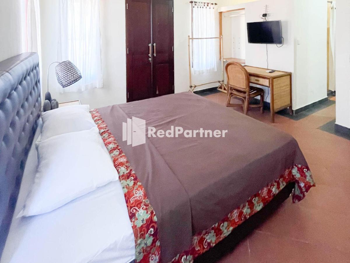 Kelapa Guest House Jimbaran Redpartner Bali Ngoại thất bức ảnh