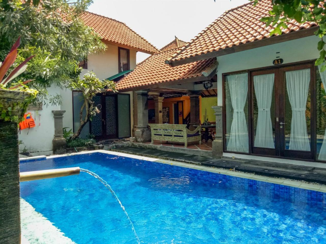 Kelapa Guest House Jimbaran Redpartner Bali Ngoại thất bức ảnh